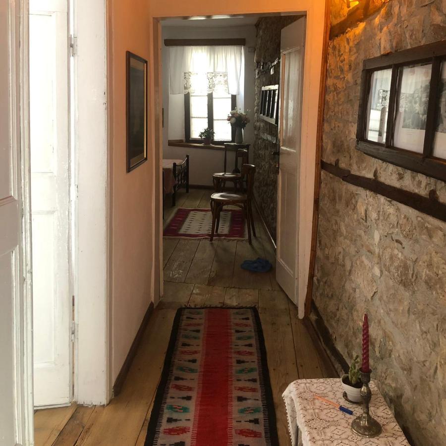 Guest House Anastas Berat Exterior foto